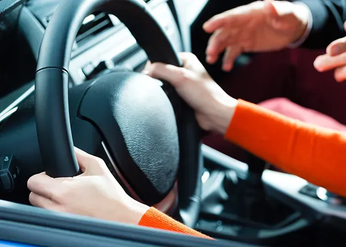 Auto-école près de Nazelles-Négron