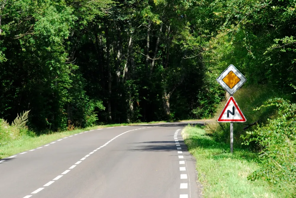 Examen du code près de Nazelles-Négron